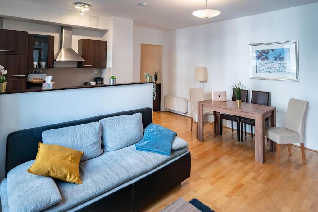 Free Parking! Soho Budapest 304, 4 Ppl, Ac, Fast Wifi, Smart Tv Экстерьер фото
