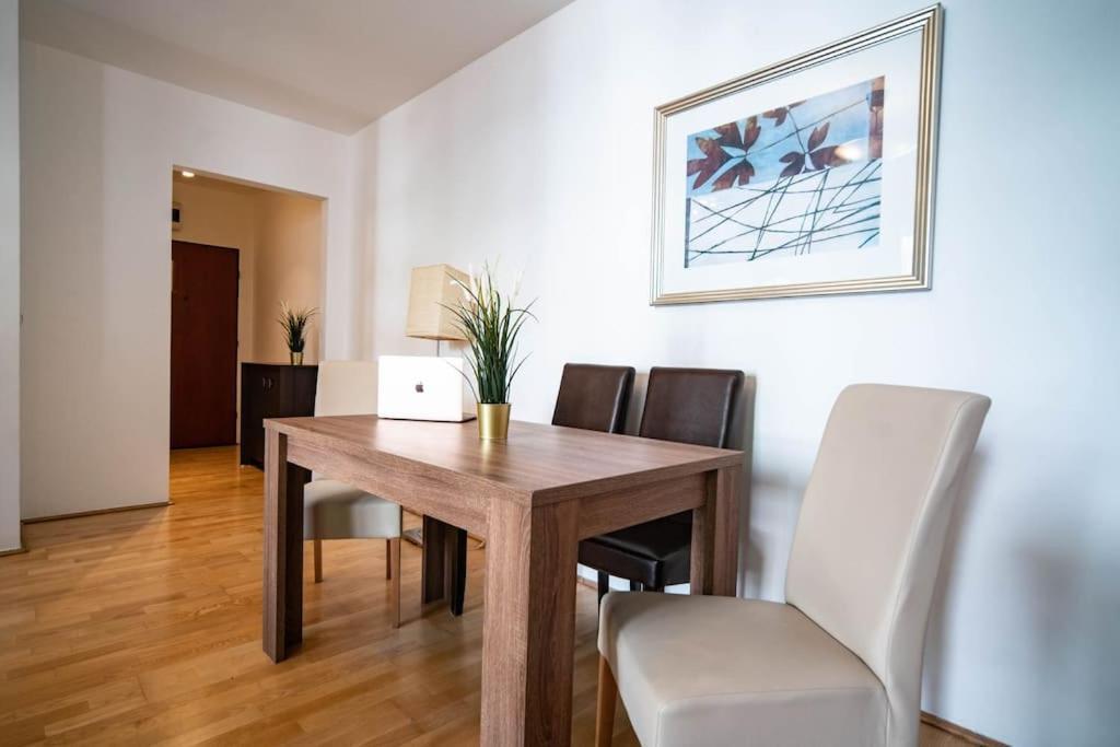 Free Parking! Soho Budapest 304, 4 Ppl, Ac, Fast Wifi, Smart Tv Экстерьер фото